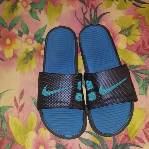 mens cushioned slides